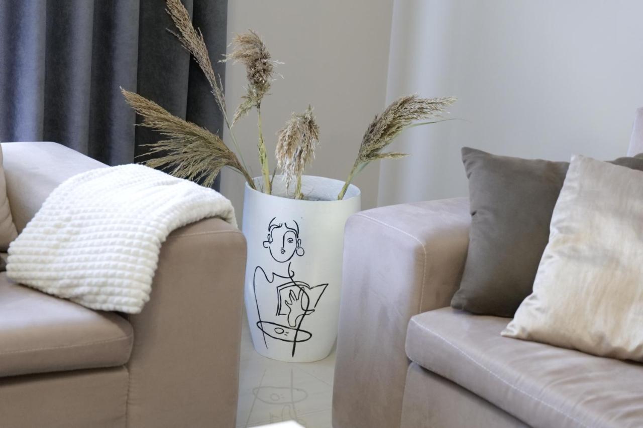 Luxury Condo In Тирана Экстерьер фото