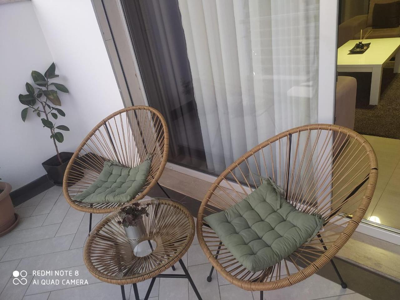 Luxury Condo In Тирана Экстерьер фото